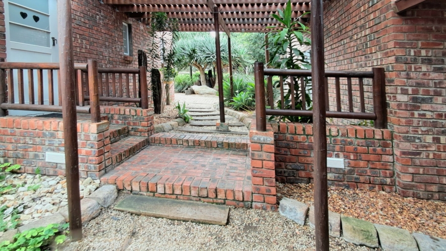 4 Bedroom Property for Sale in Seaview Eastern Cape